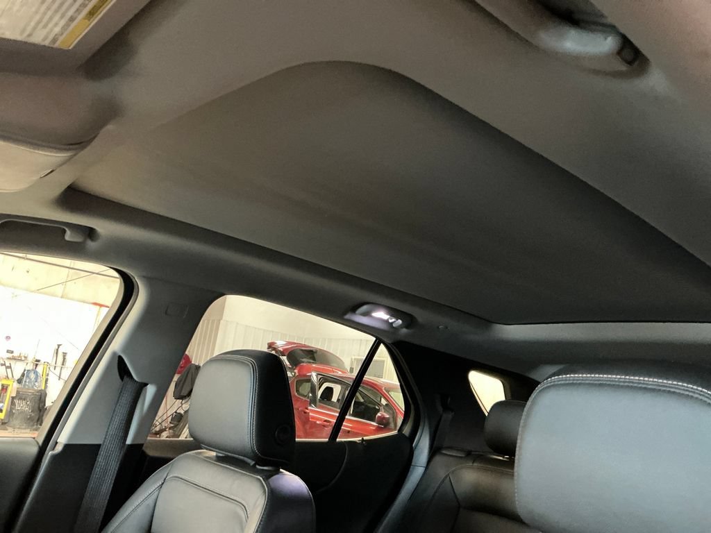 Used 2018 CAJUN RED TINTCOAT Chevrolet Premier image 13