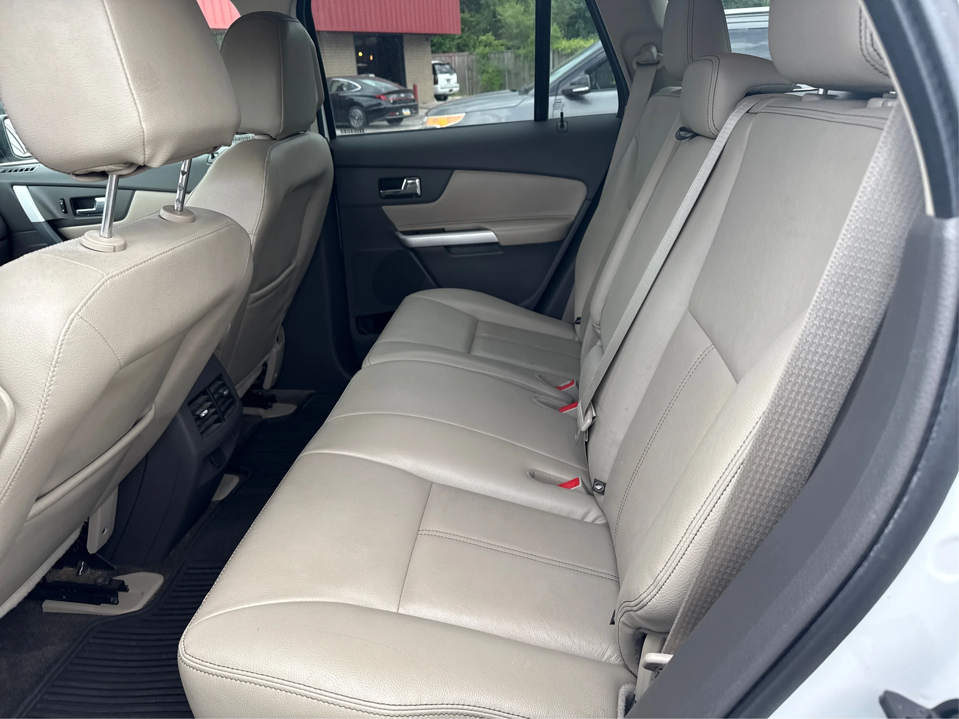 Used 2014 White Ford SEL image 10