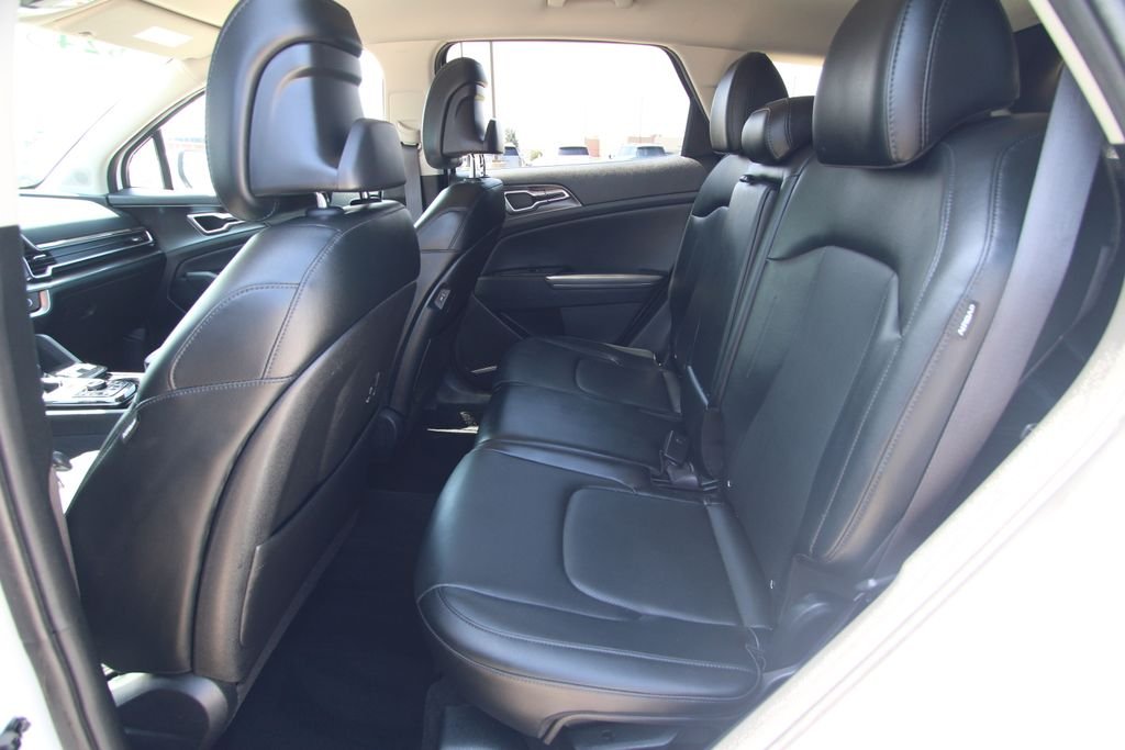 Used 2024 White Kia EX image 7