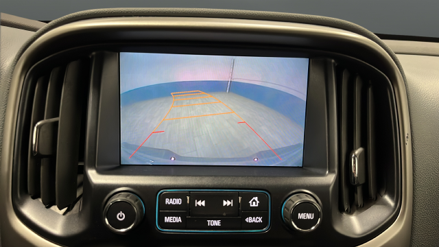 Used 2015 Black Chevrolet Z71 image 13