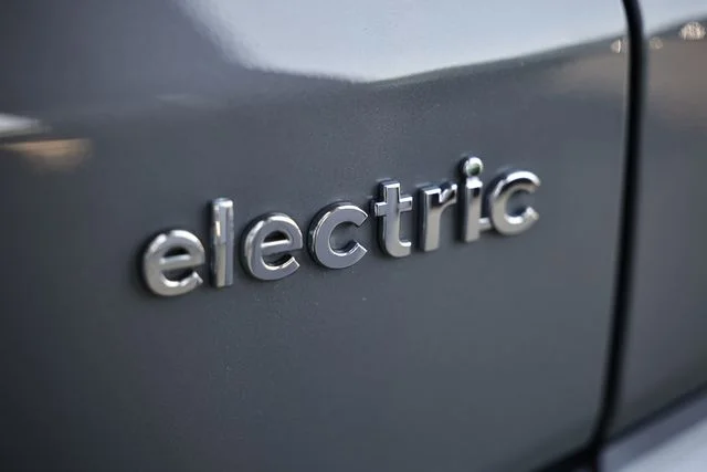 Used 2023 Galactic Gray Hyundai SE image 11