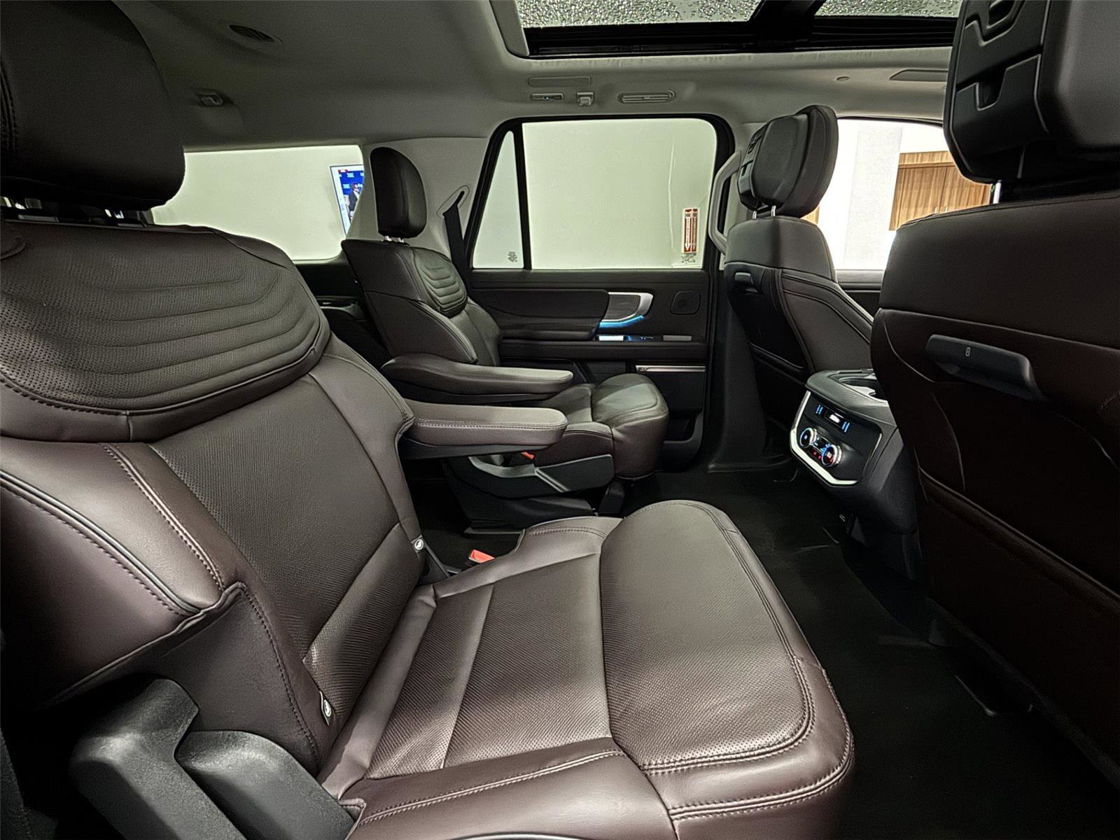 New 2026 Dark Matter Gray Metallic Ford MAX Platinum® image 35