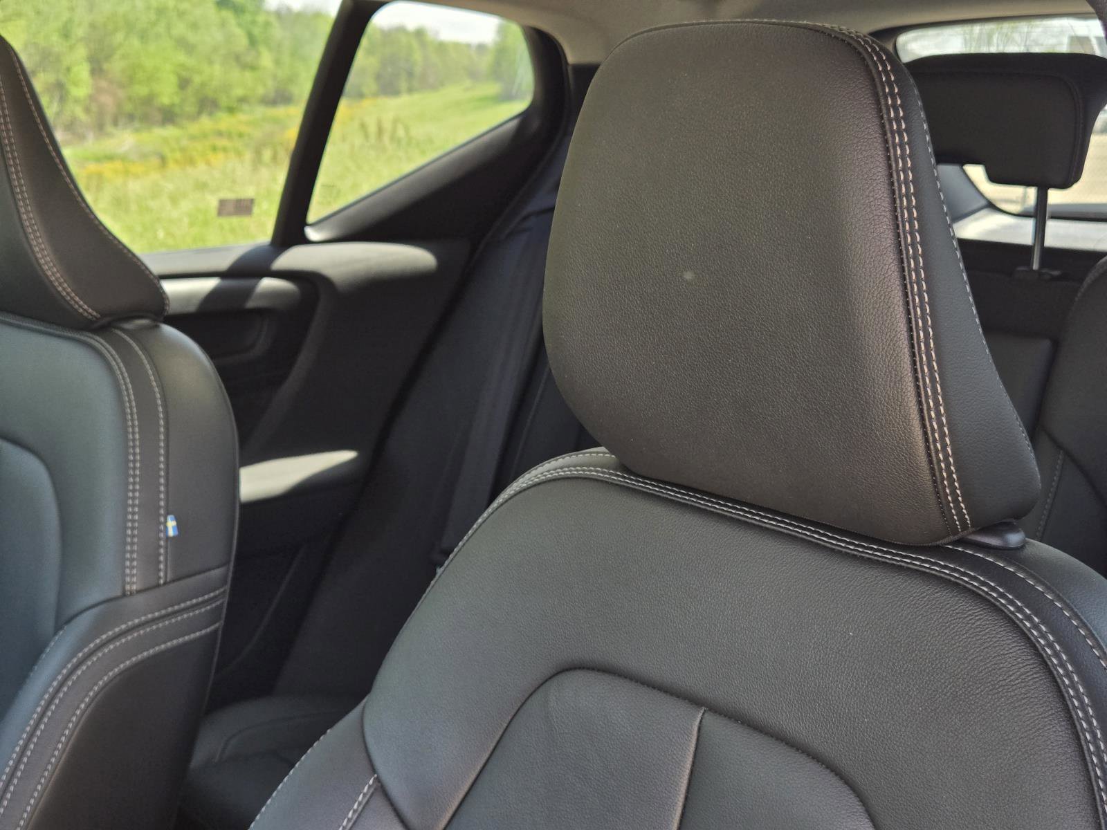 Used 2025 Black Volvo Plus Dark Theme image 27