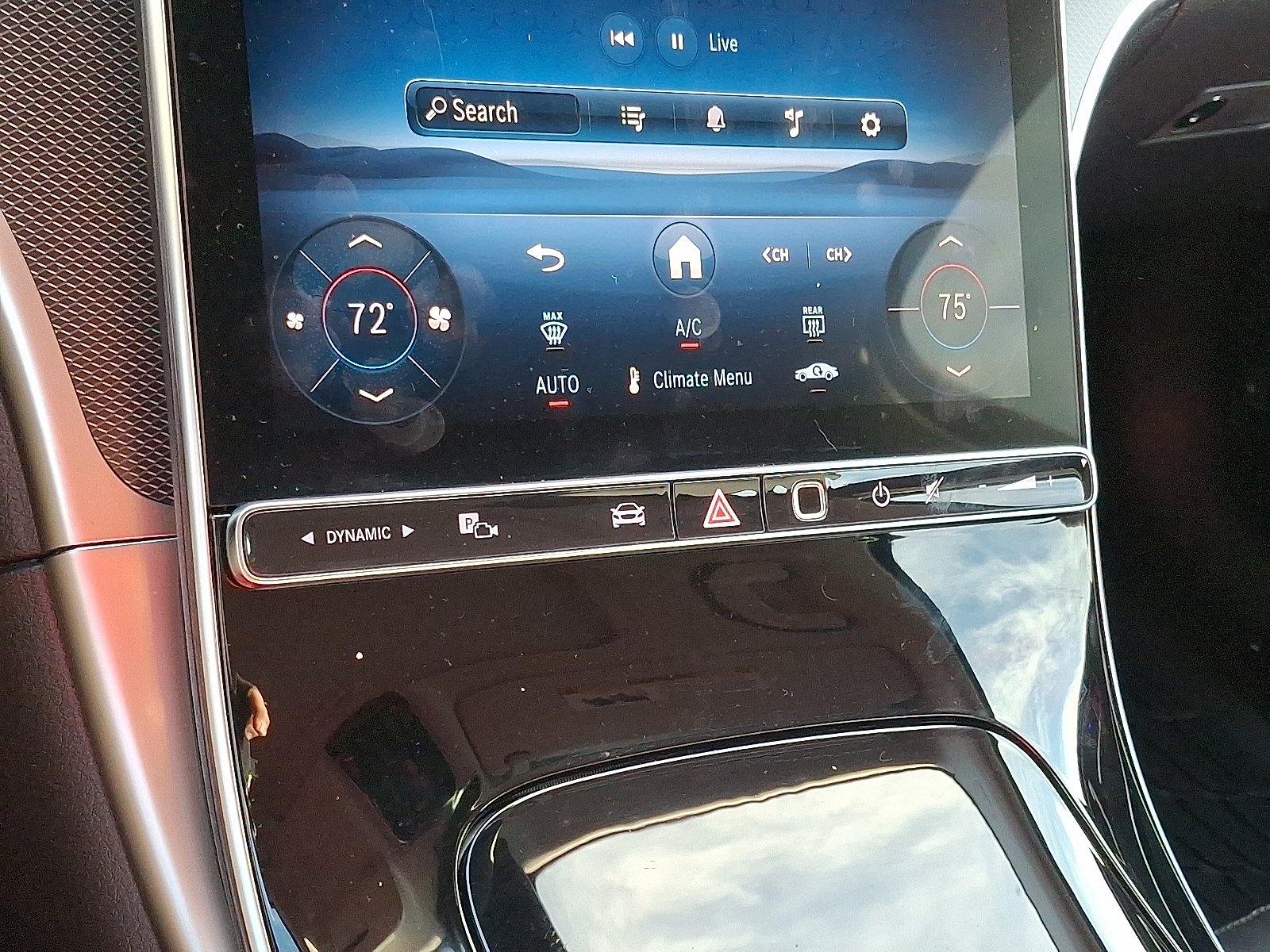 2025 Mercedes-Benz C-Class Sedan C 300 - Photo 15