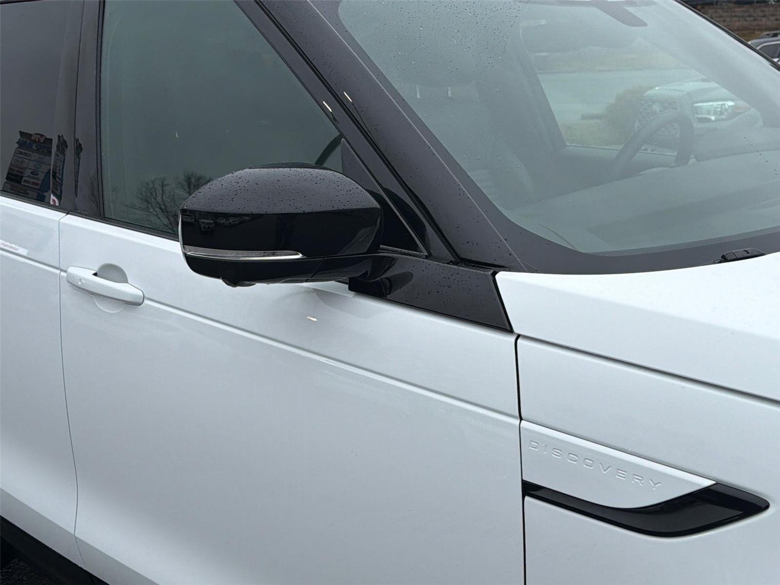 Used 2024 Fuji White Land Rover Dynamic SE image 32