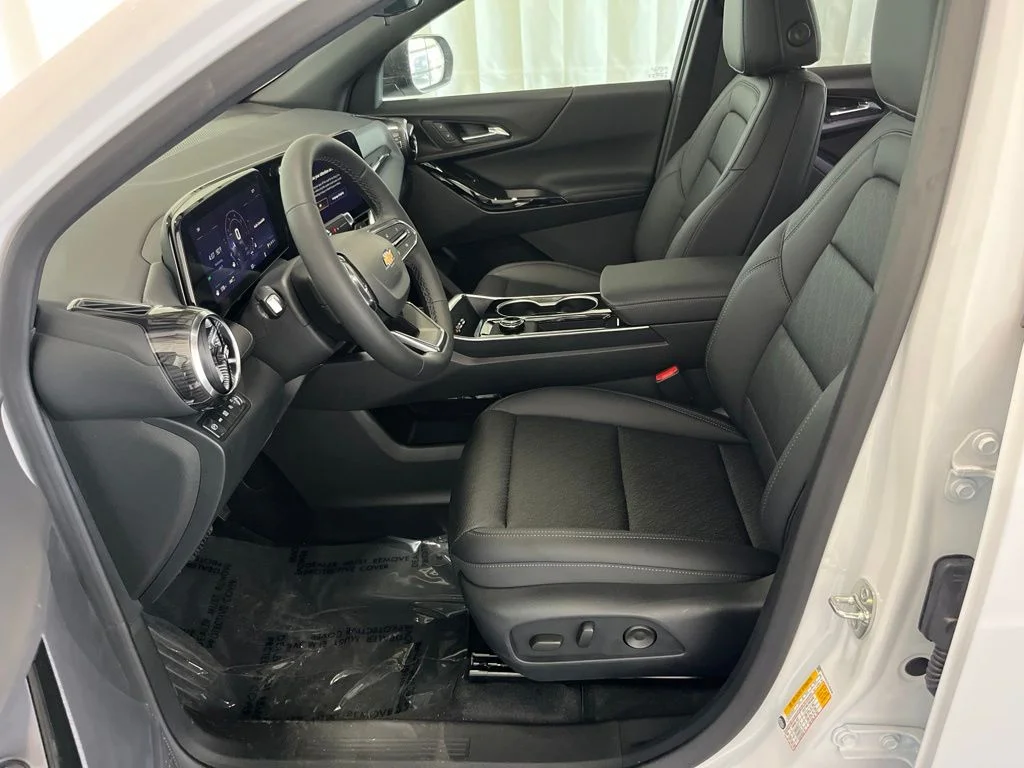 New 2026 White Chevrolet LT image 3