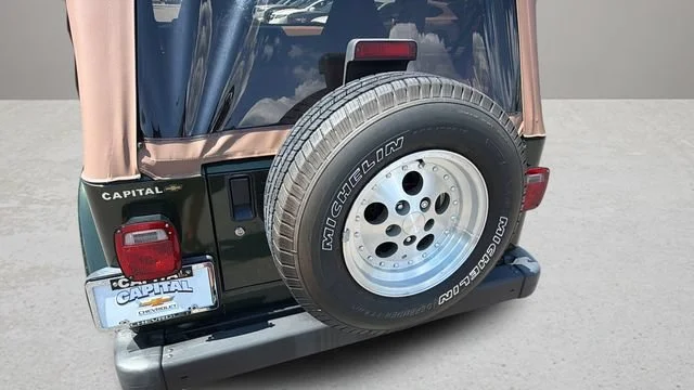 Used 1998 Green Jeep Sahara image 34