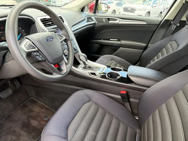 Used 2014 Red Ford SE image 18
