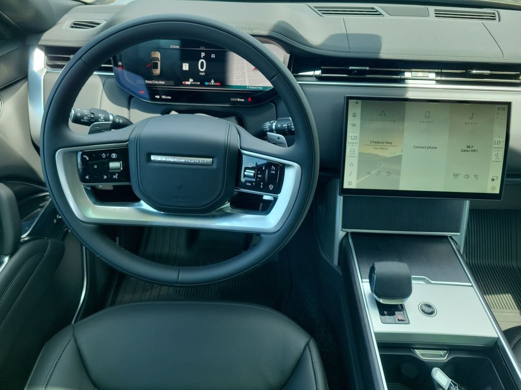New 2026 Charente Grey Land Rover SE image 19
