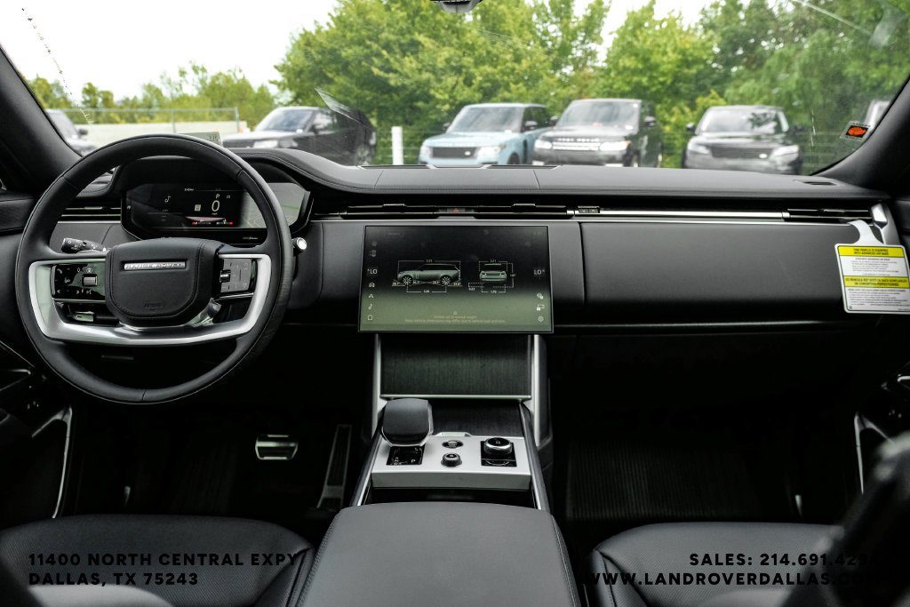 New 2027 Fuji White Land Rover SE image 12