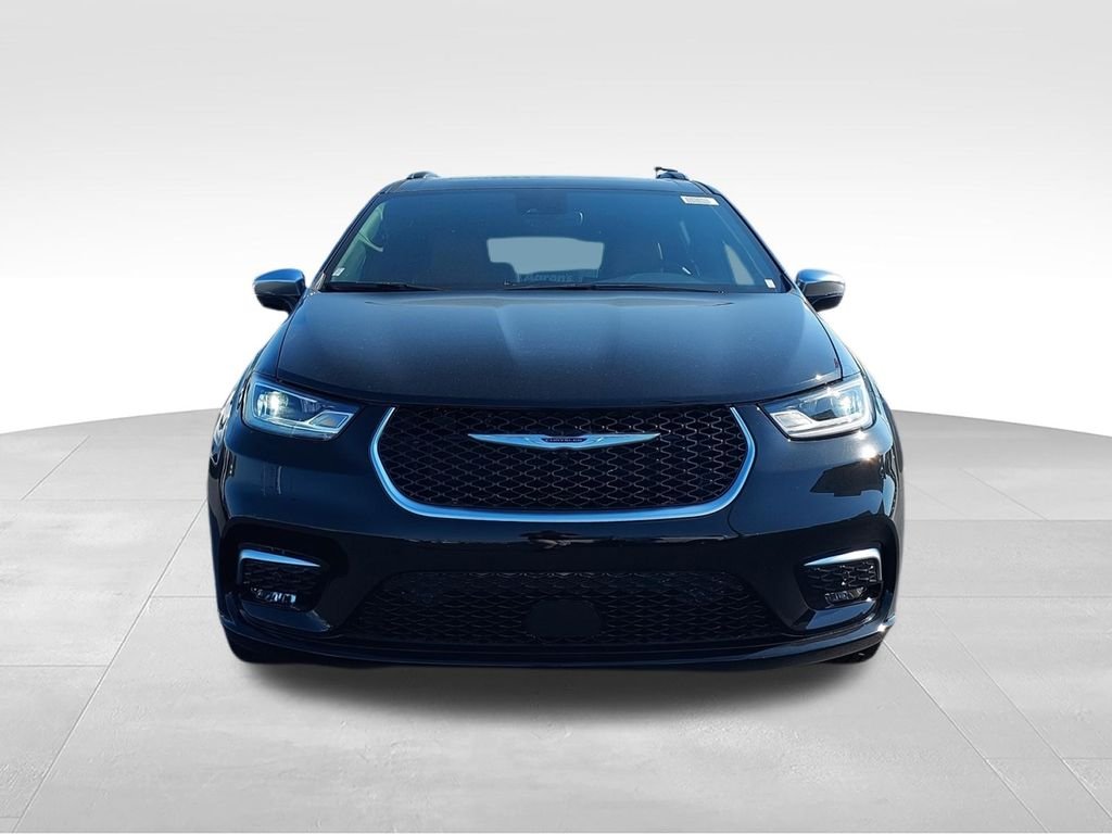 New 2026 Black Chrysler Pinnacle image 3