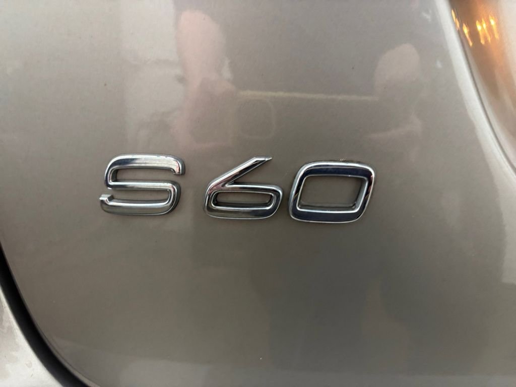 Used 2015 Seashell Metallic Volvo T5 Premier image 29