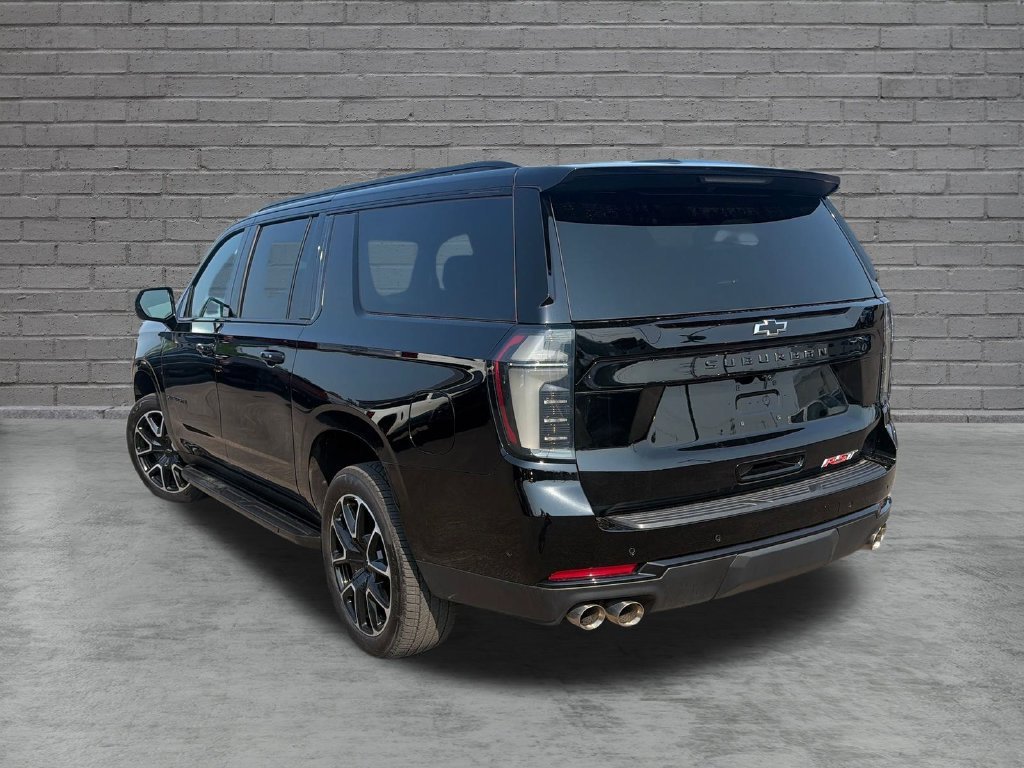 2026 Chevrolet Suburban RST - Photo 7