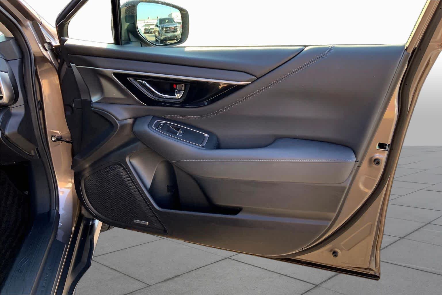 Used 2022 Brilliant Bronze Metallic Subaru Limited image 20