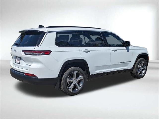 New 2026 Bright White Clear-Coat Exterior Paint Jeep Limited image 30