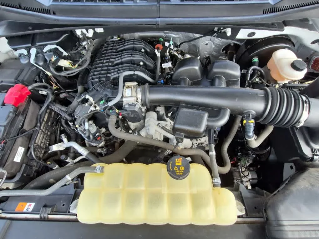 Used 2019 Oxford White Ford XL image 18