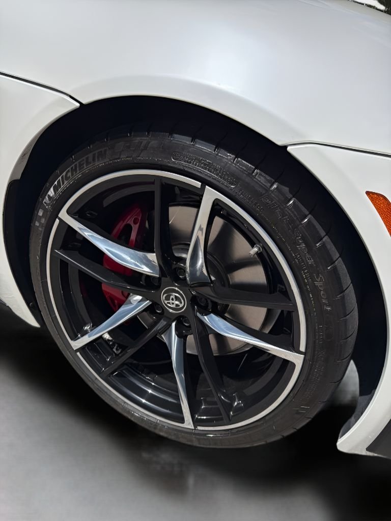 Used 2020  Toyota 3.0 image 15