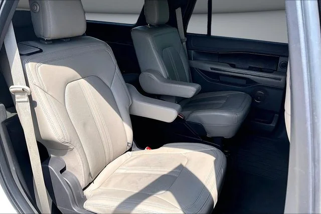 Used 2020 Star White Ford Limited image 25