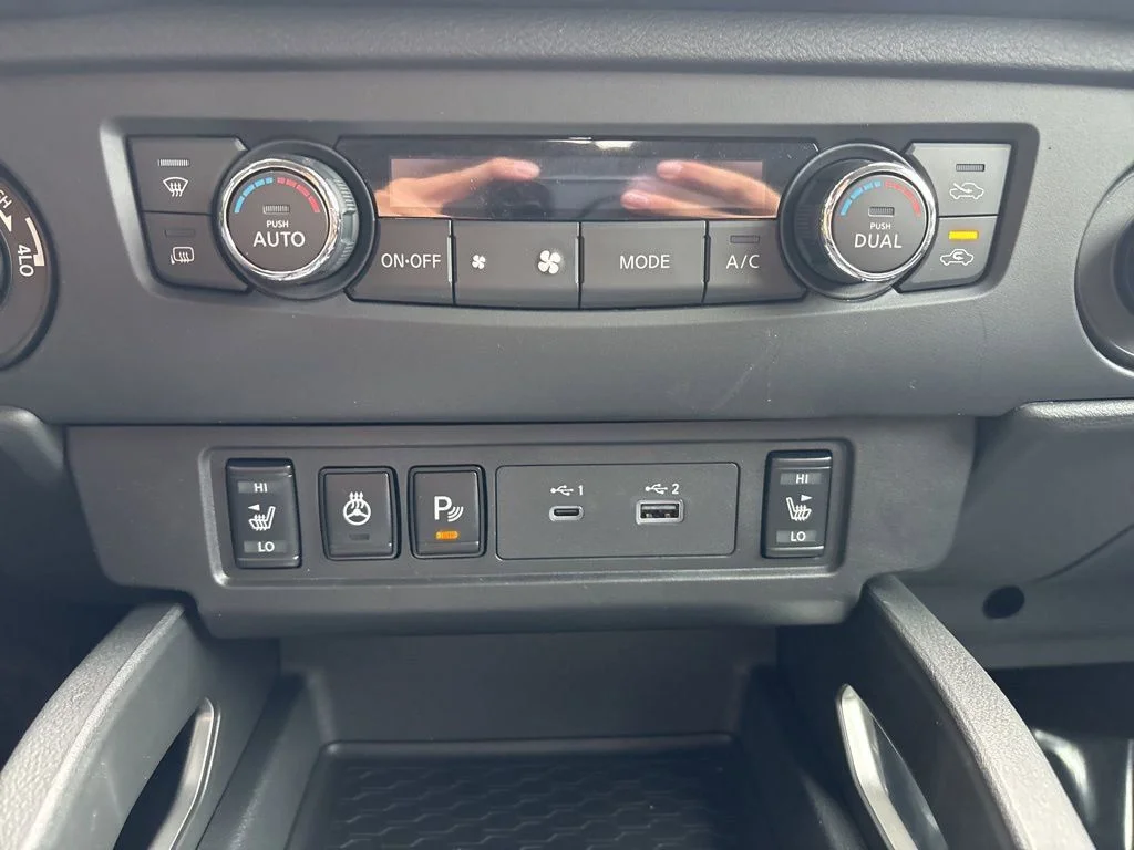 2025 Nissan Frontier SV - Photo 14