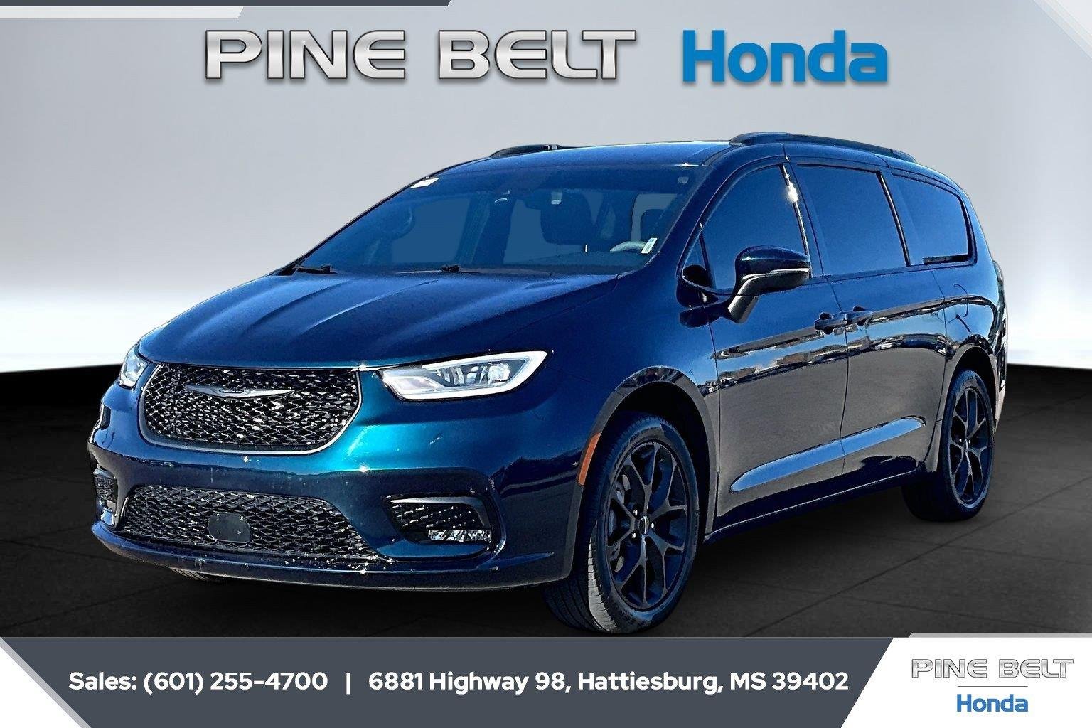 Used 2023 Fathom Blue Pearlcoat Chrysler Touring L image 1