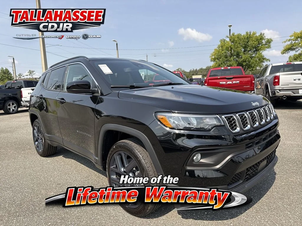 New 2026 Diamond Black Crystal Pearl-Coat Exterior Paint Jeep Latitude image 1
