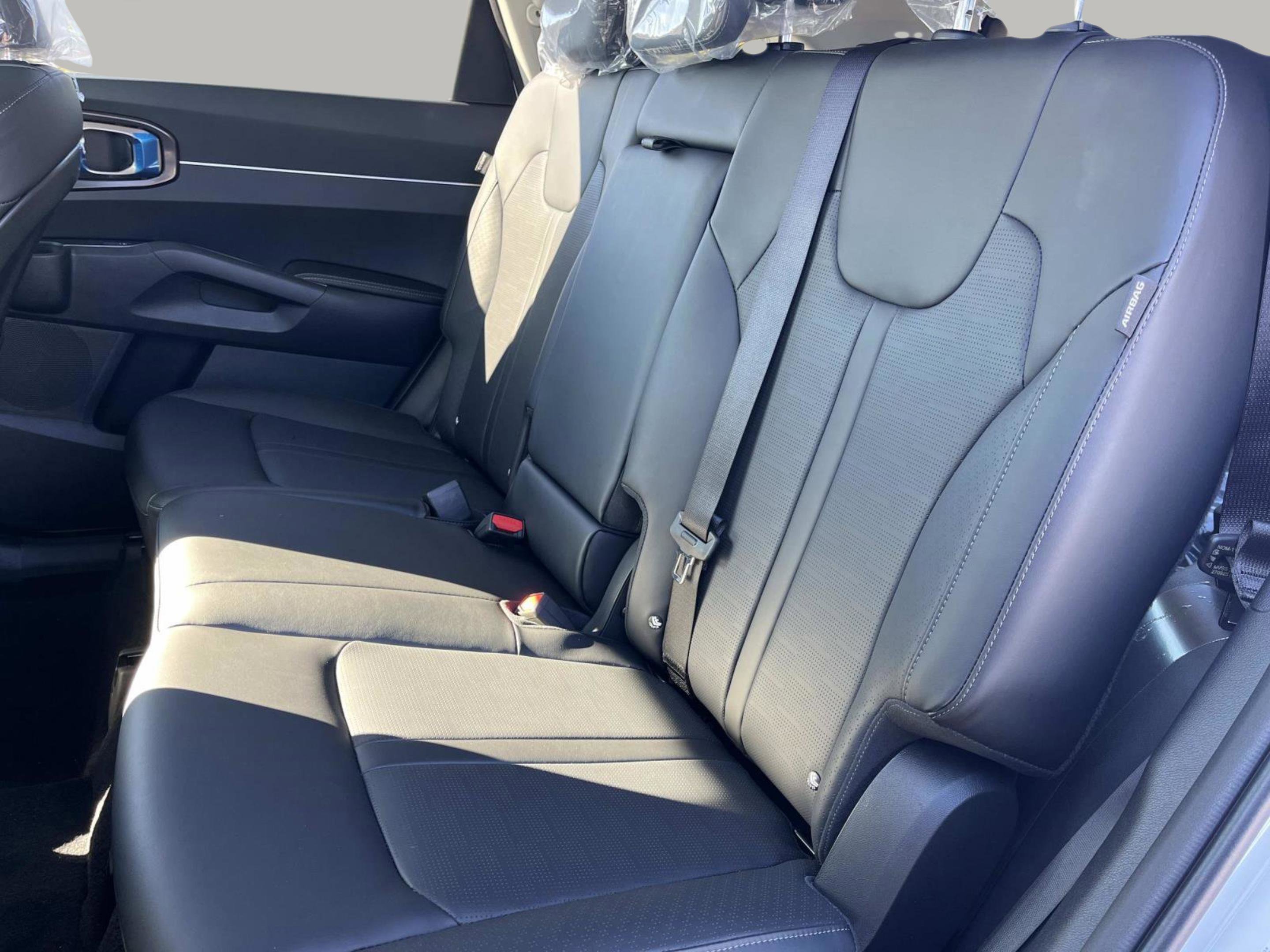 New 2026 Glacial White Pearl Kia S image 21