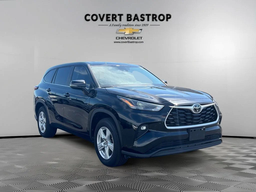 Used 2025 Black Toyota LE image 6