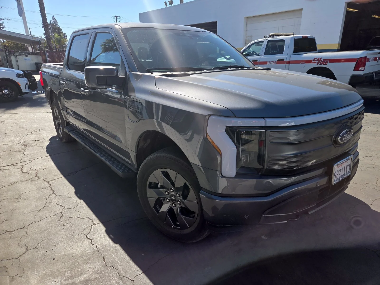 2023 Ford F-150 Lightning Lariat