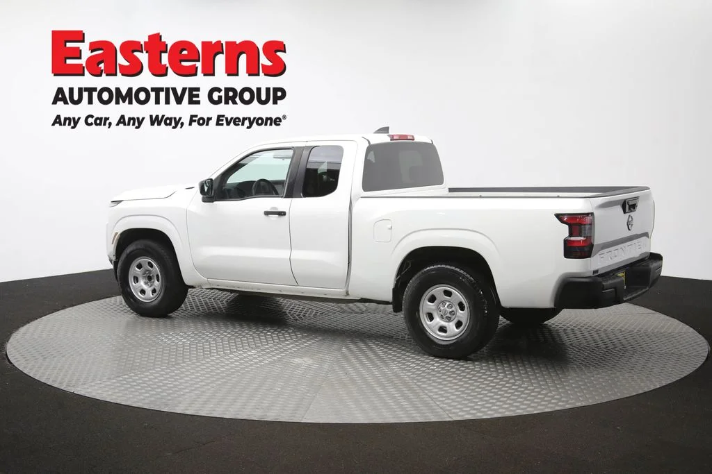 Used 2022 White Nissan S image 63