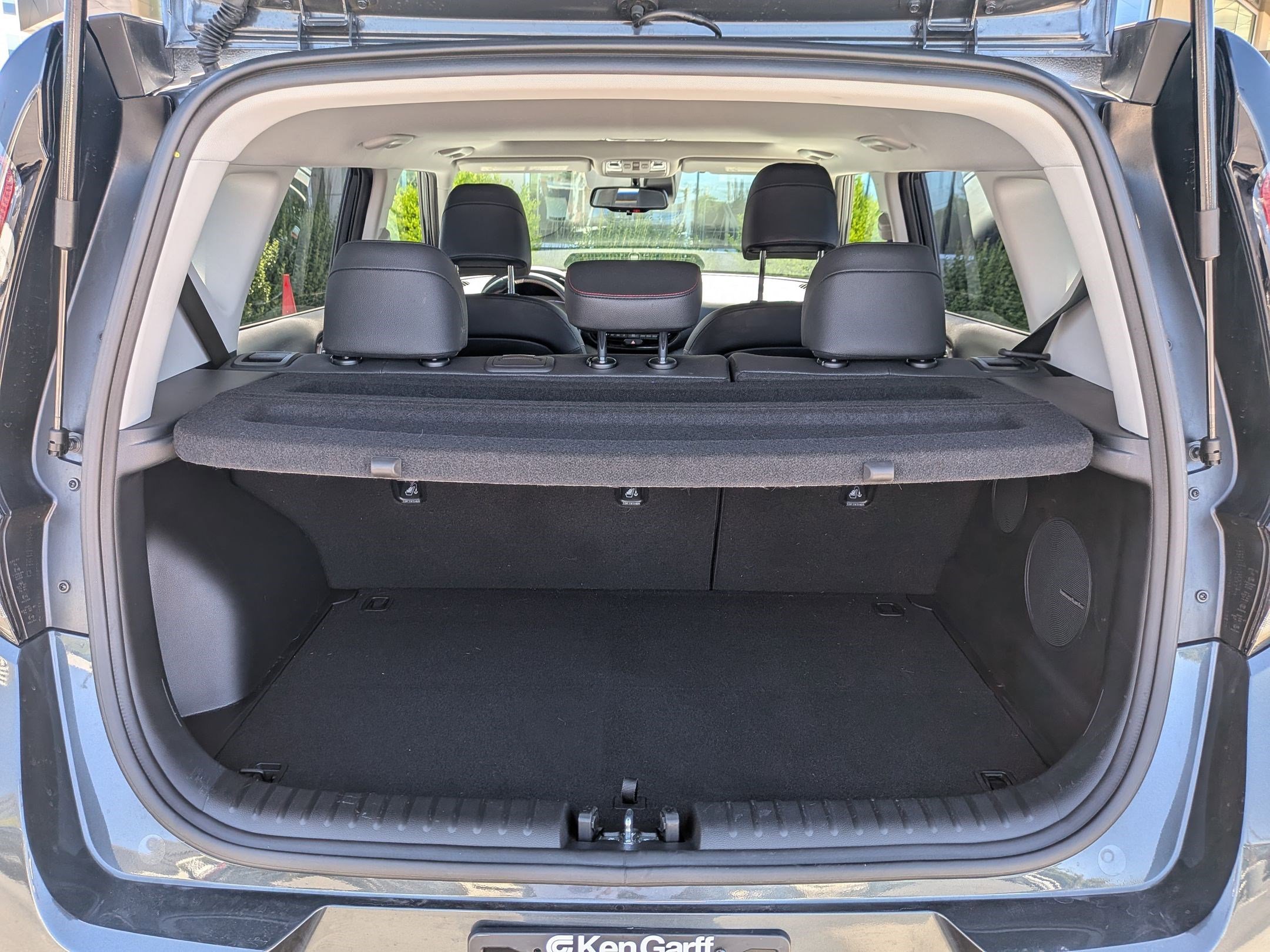 Used 2025 Gravity Gray Kia GT-Line image 28