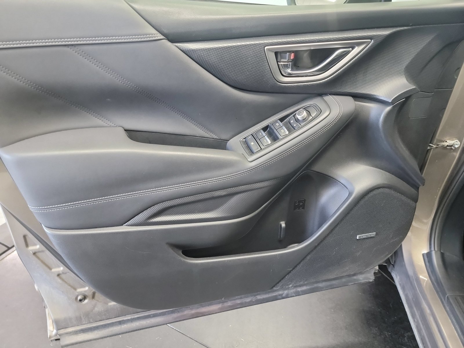 Used 2020 Sepia Bronze Metallic Subaru Limited image 12