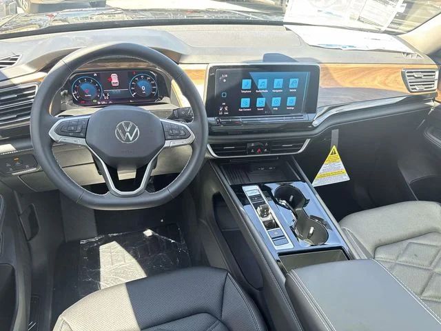 New 2026 Black Volkswagen 2.0T SE w/Technology image 7