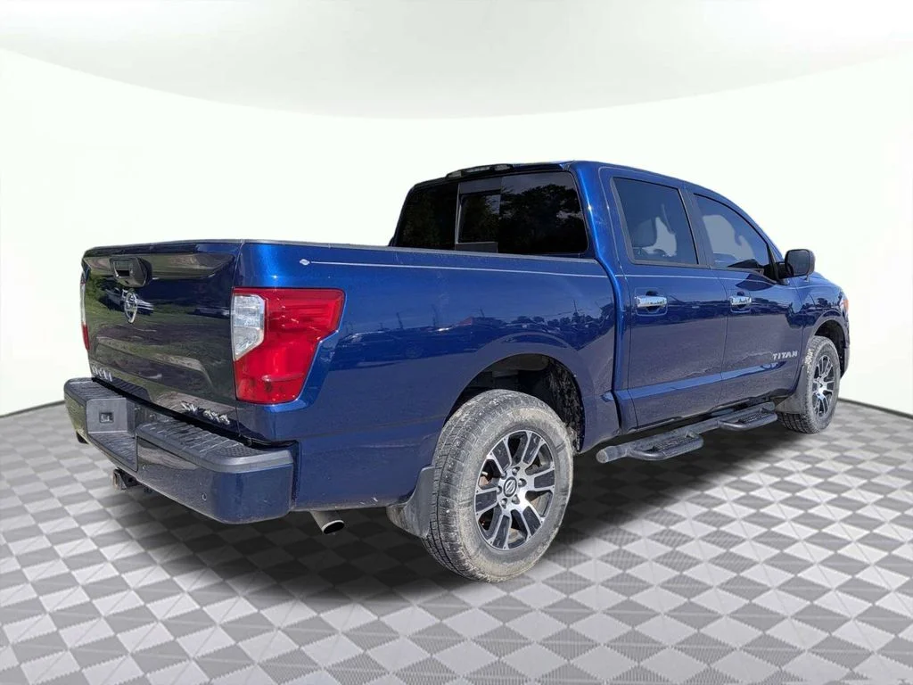 Used 2021 Blue Nissan SV image 3