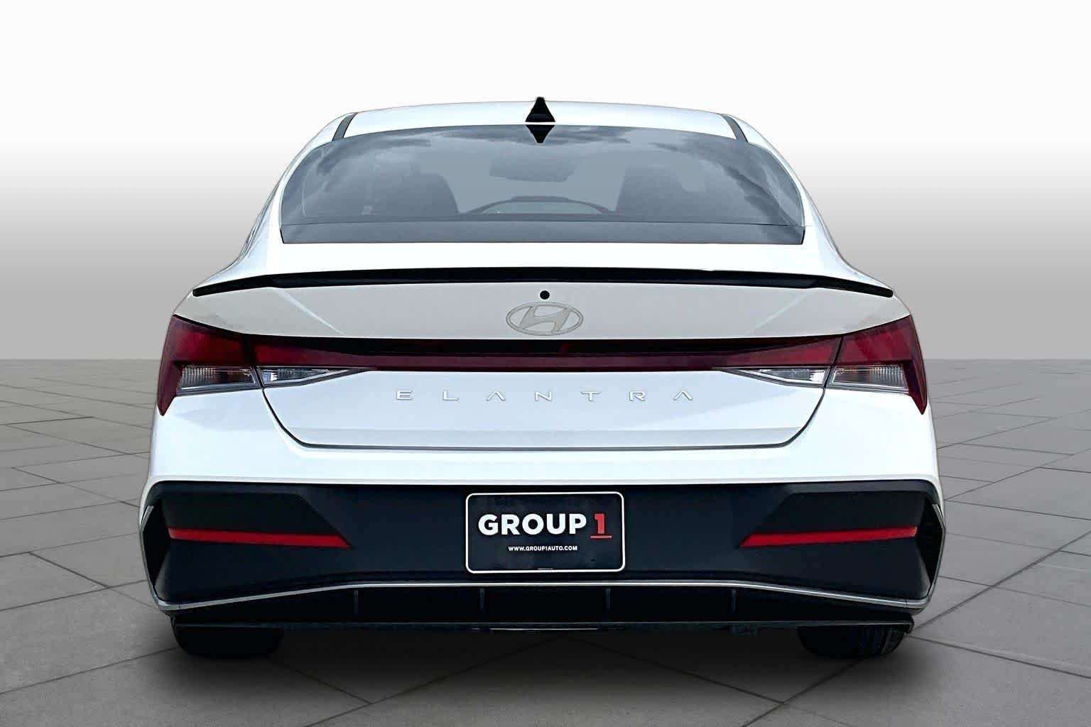 Used 2026 Serenity White Hyundai SEL Sport image 5