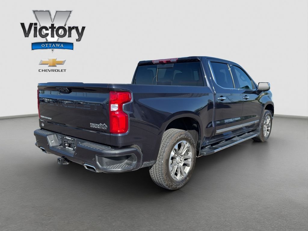 Used 2022 Gray Chevrolet High Country image 6
