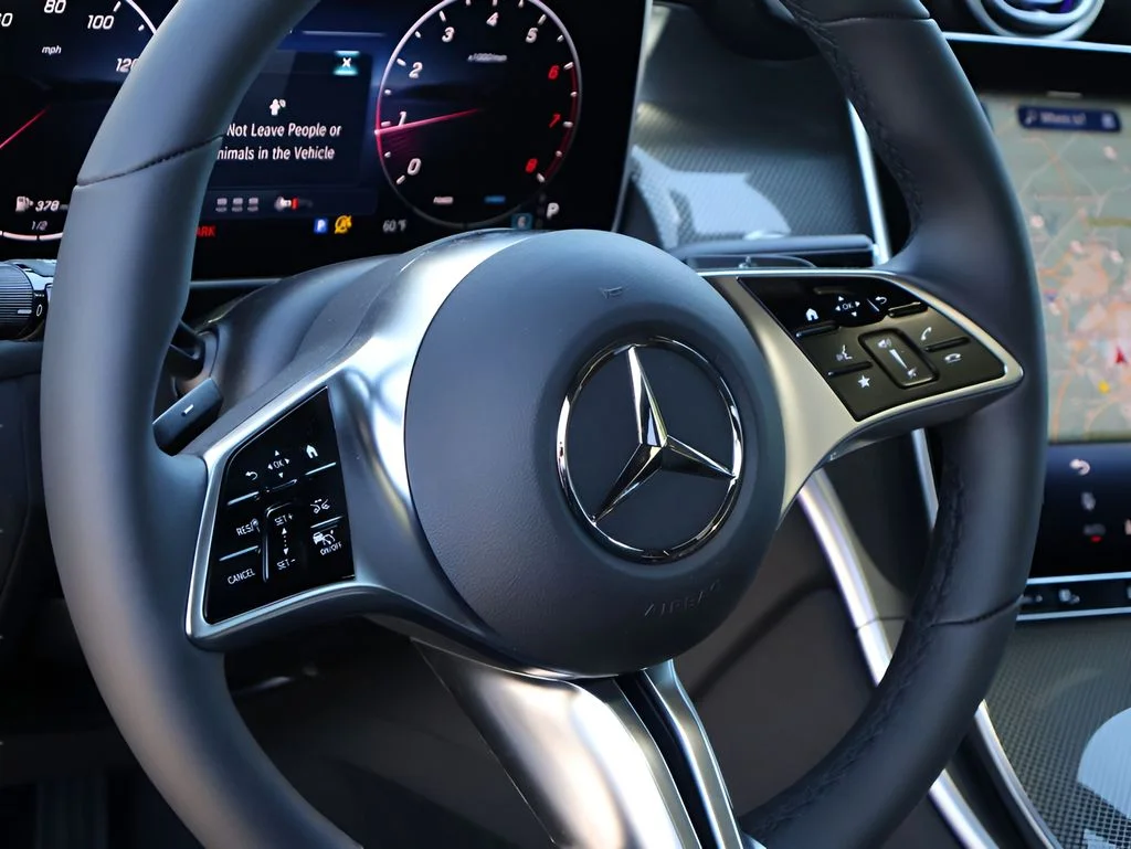 New 2026 Black Mercedes-Benz GLC 300 image 18