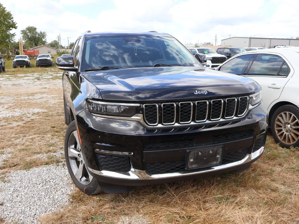 Used 2021 Black Jeep Limited image 6