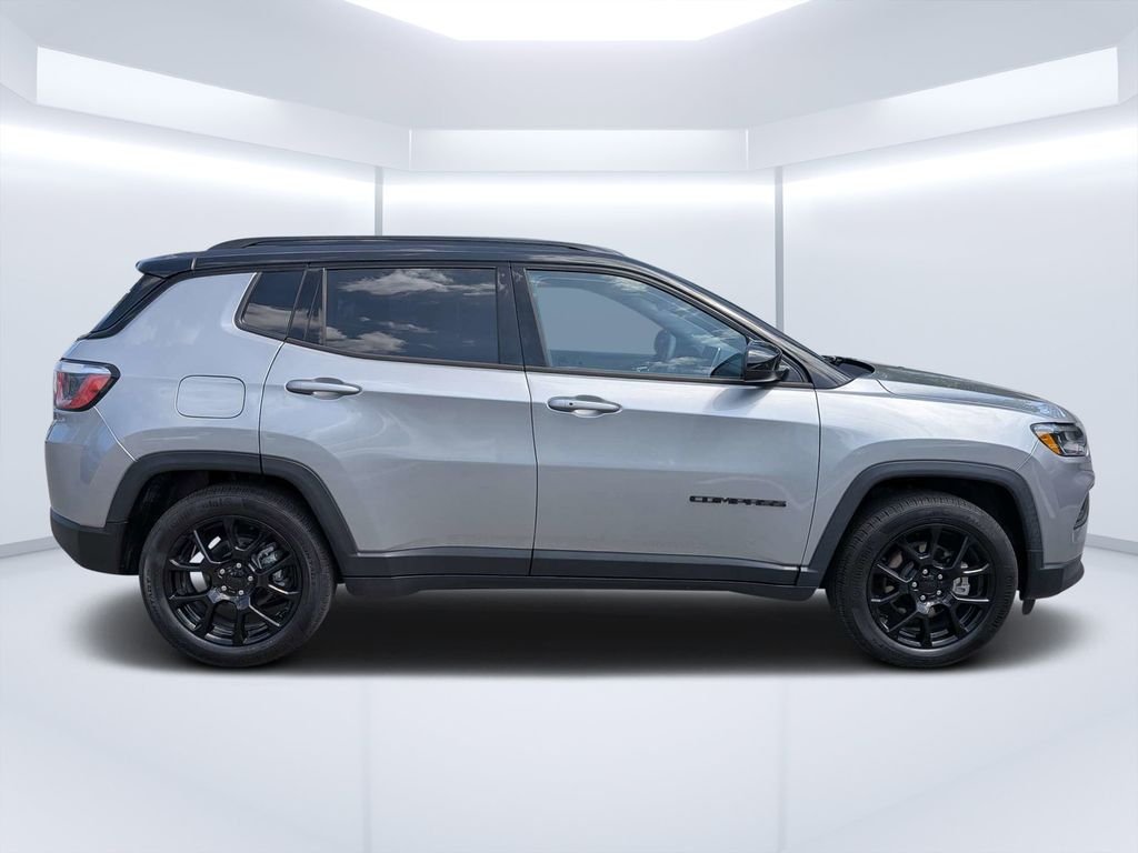 2022 Jeep Compass Altitude's photo