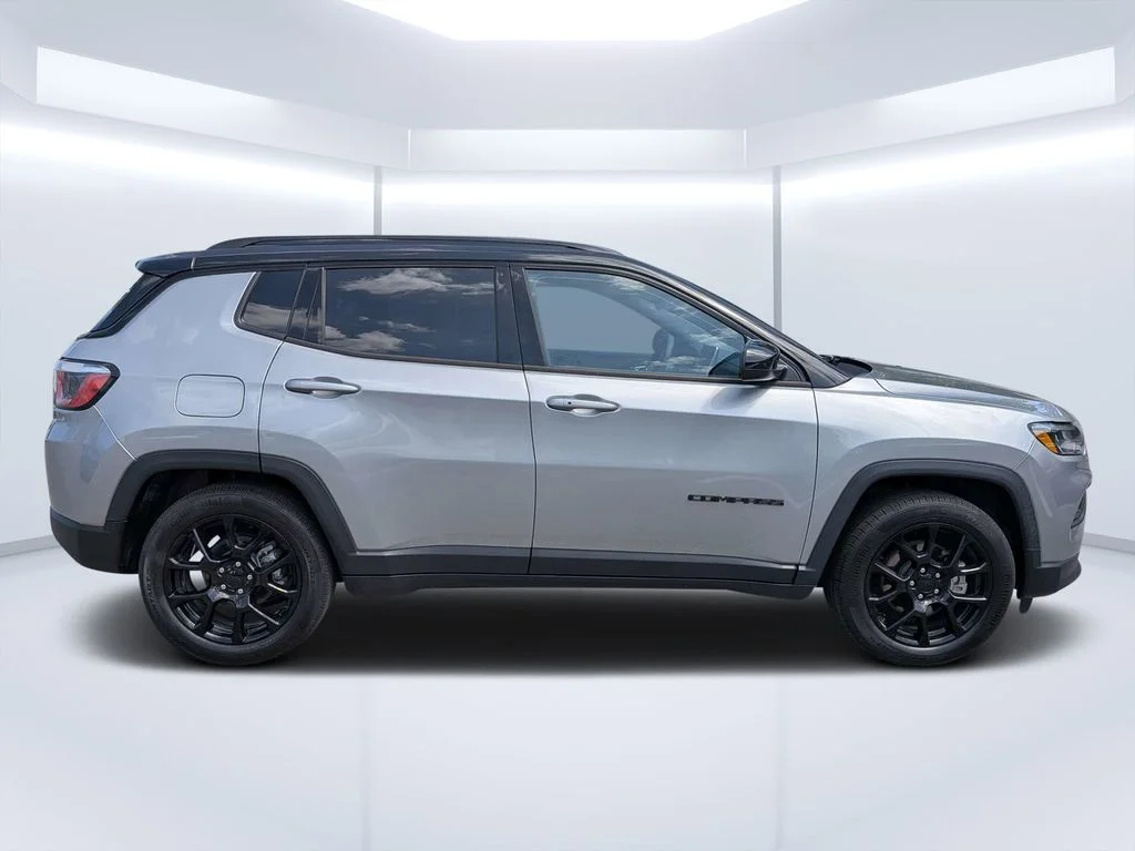 2022 Jeep Compass Altitude's photo