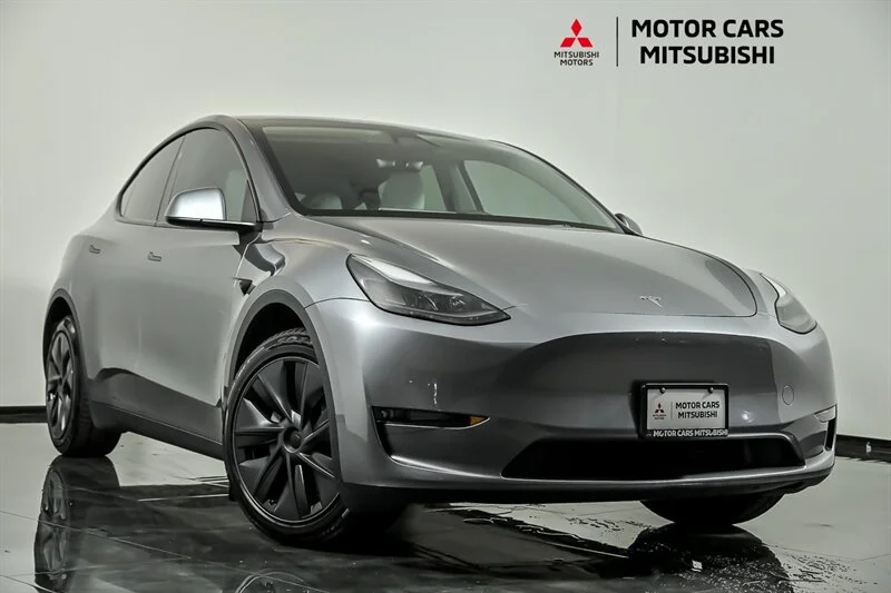 2025 Tesla Model Y Long Range Dual Motor All-Wheel Drive's photo