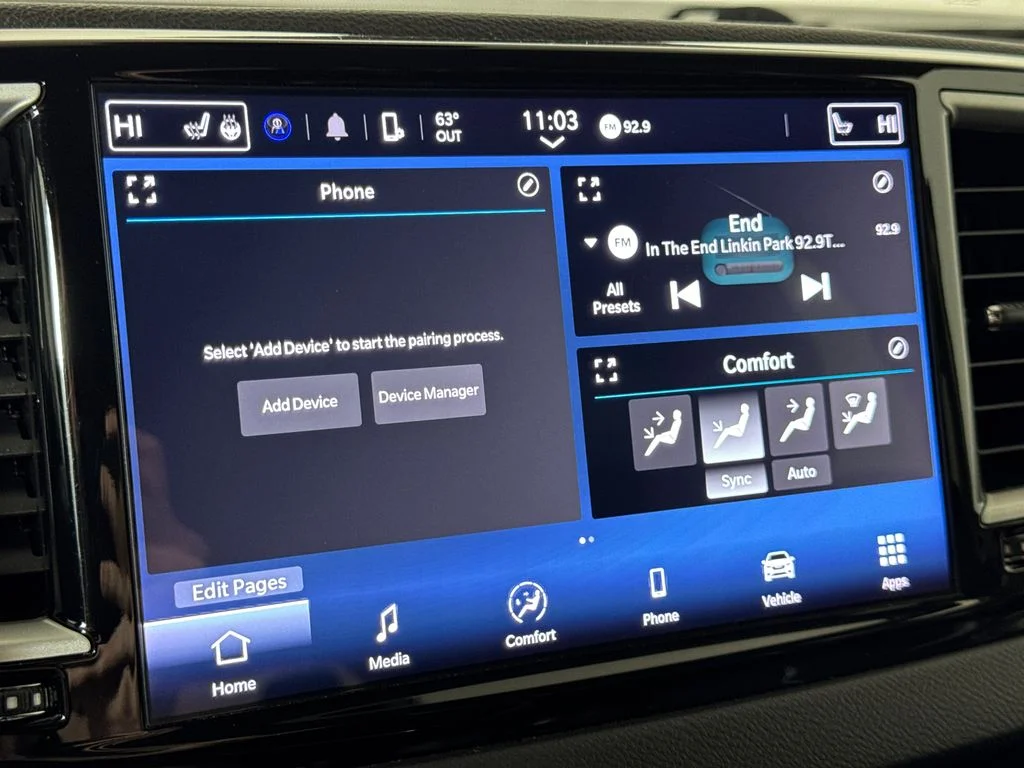 Used 2024 Black Chrysler Touring L image 21