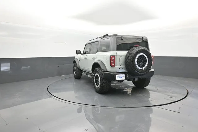 Used 2023 Cactus Green / Gray Ford Outer Banks image 5