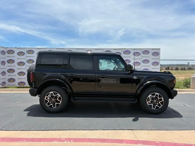 2026 Ford Bronco Outer Banks 4x4's photo