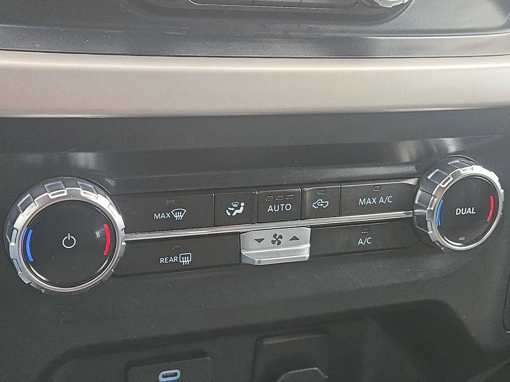 Used 2023 White Ford XLT image 34