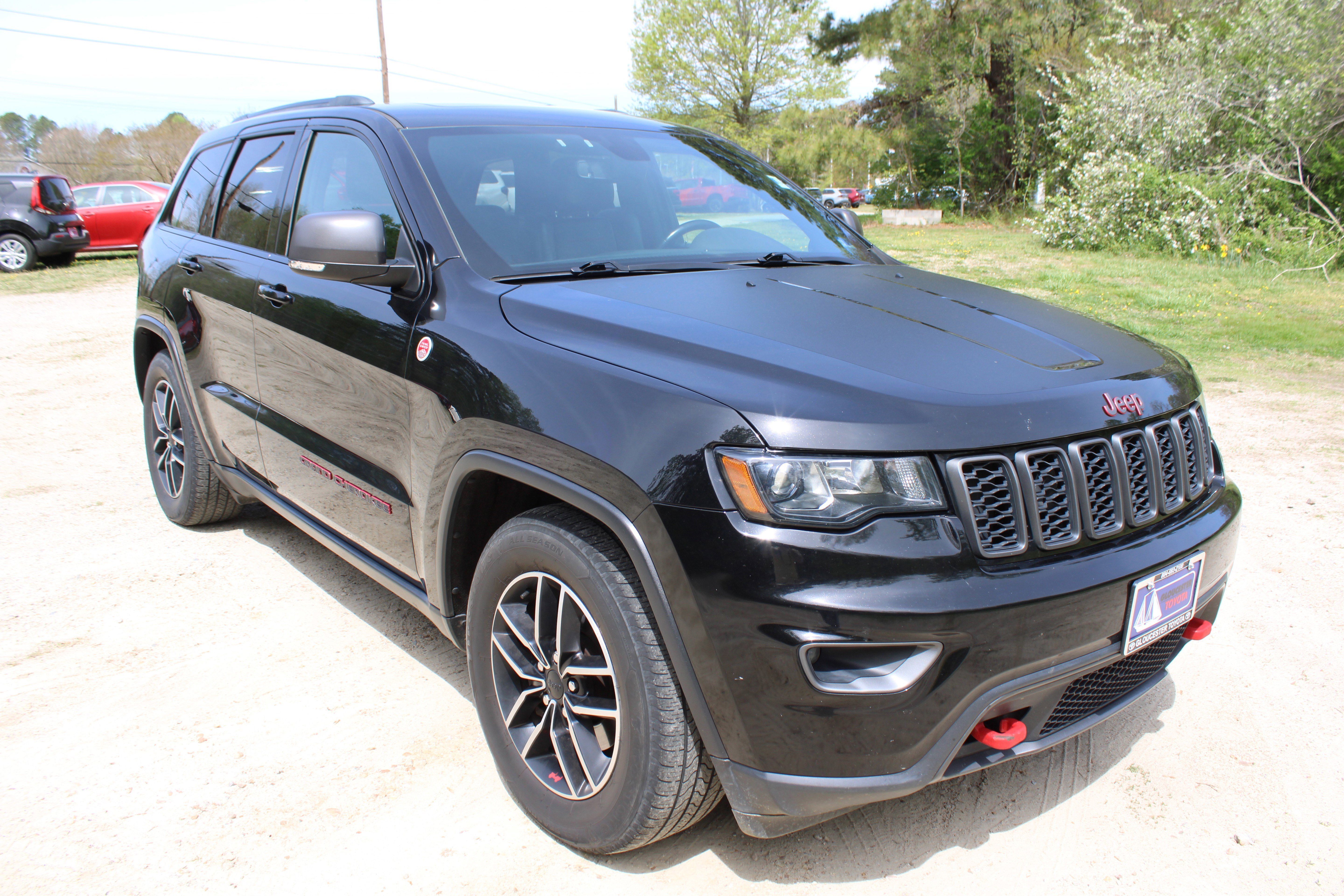 Used 2020 Diamond Black Crystal Pearlcoat Jeep Trailhawk image 3