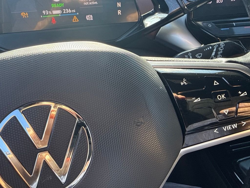 Used 2021 Blue Metallic Volkswagen Pro S image 30