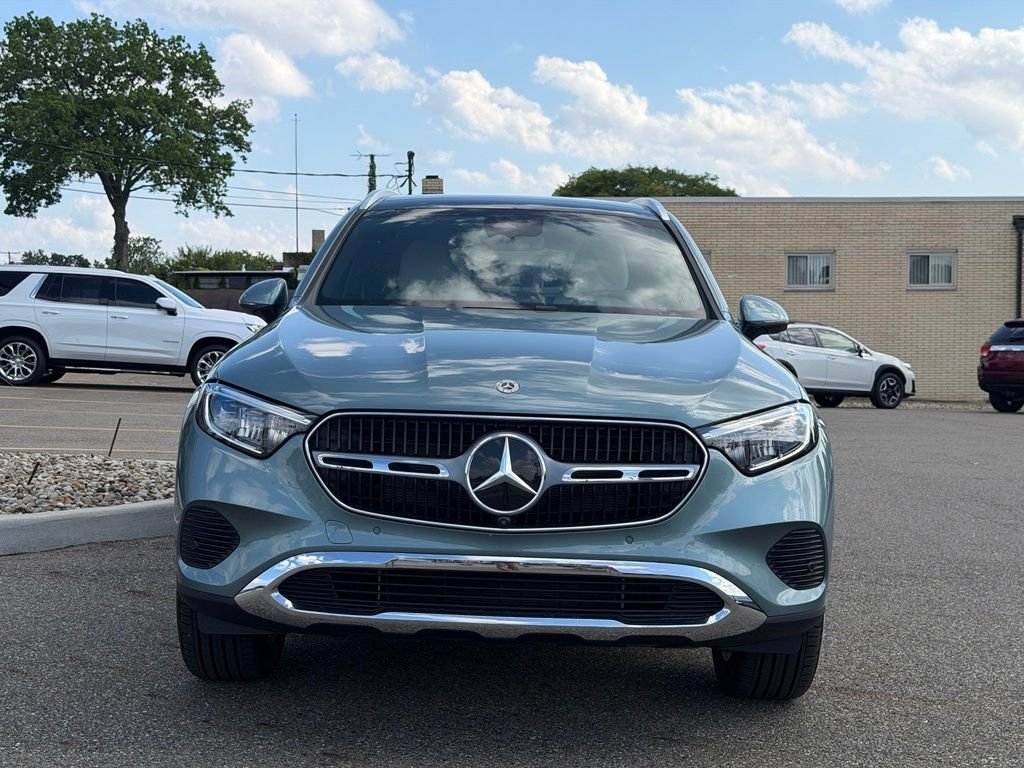 New 2026 Silver Mercedes-Benz GLC 300 image 8