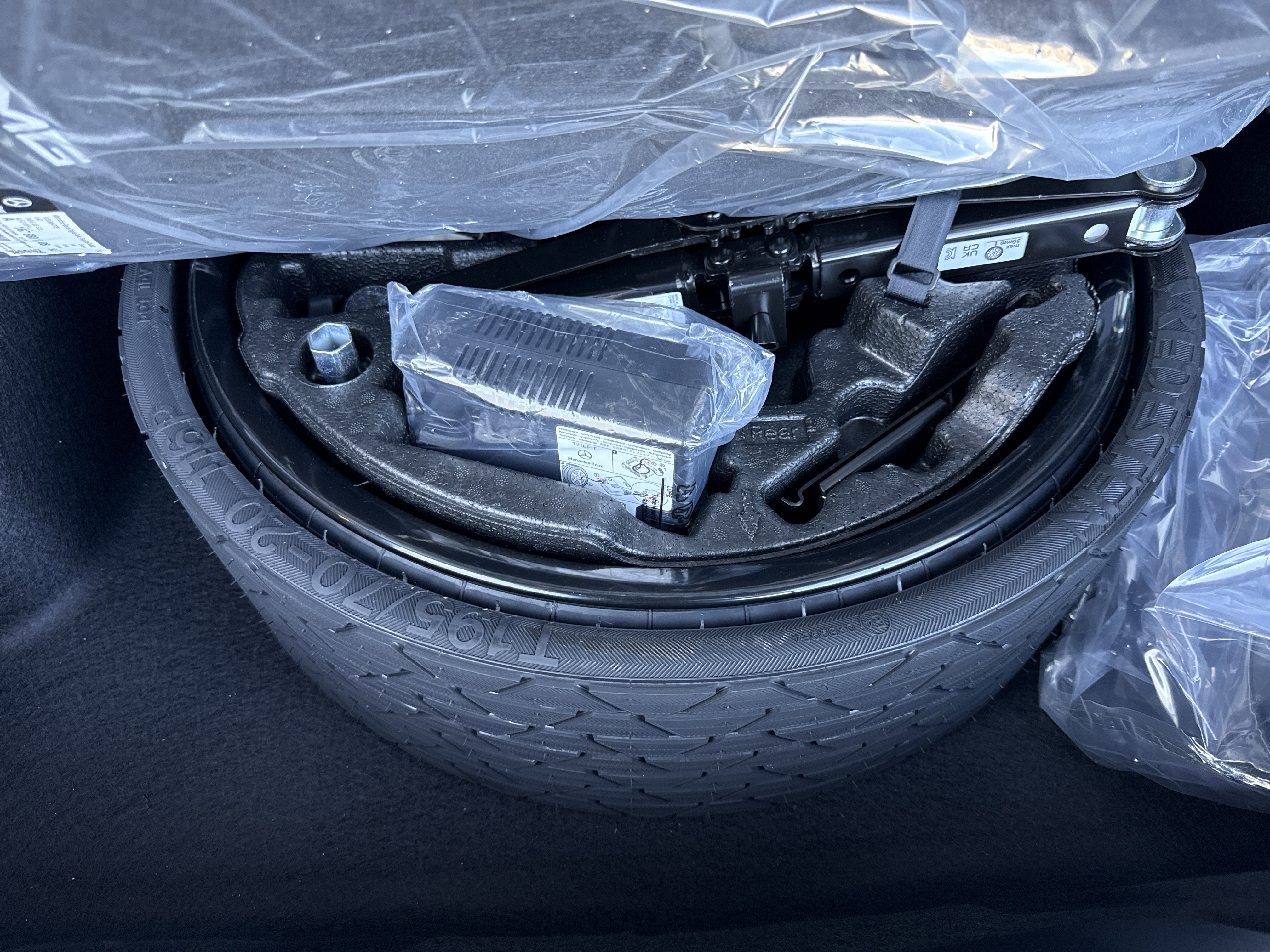 Certified Used 2026 Polar White Mercedes-Benz GLS 450 image 15