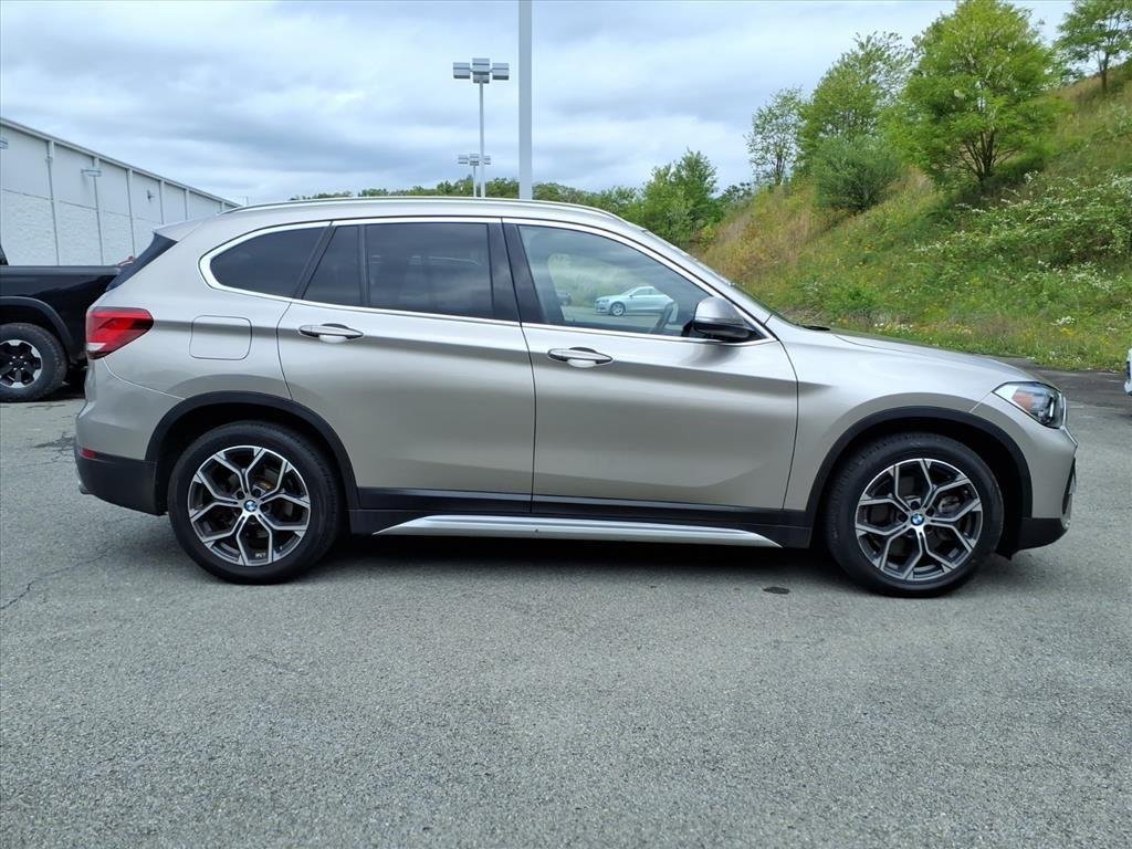 Used 2021 Cashmere Silver Metallic BMW xDrive28i image 7
