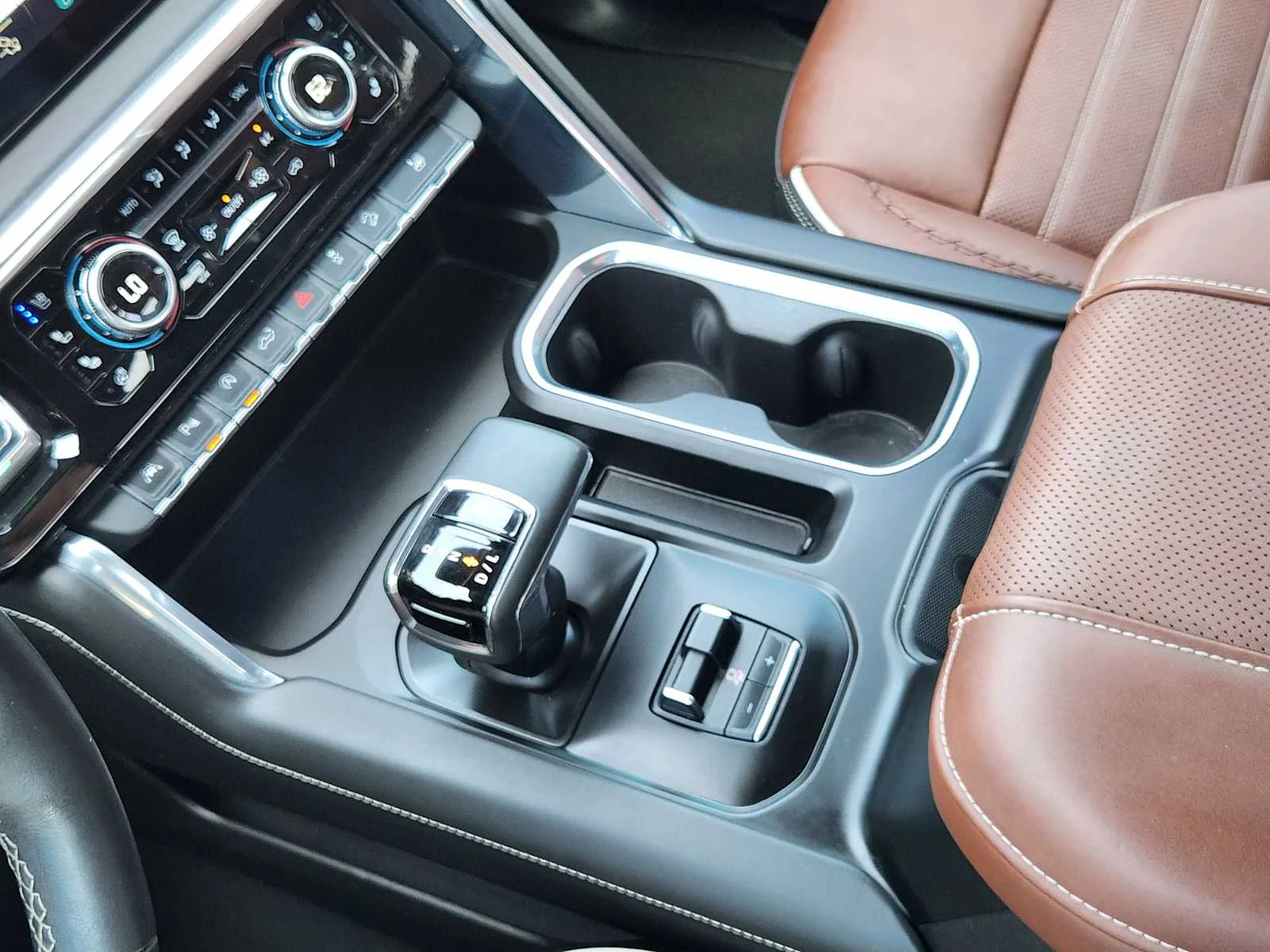 Used 2023 ONYX BLACK GMC Denali Ultimate image 18